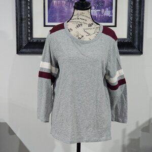 Old Navy t shirt long sleeve Color Gray Red Patches on Shoulder and arms